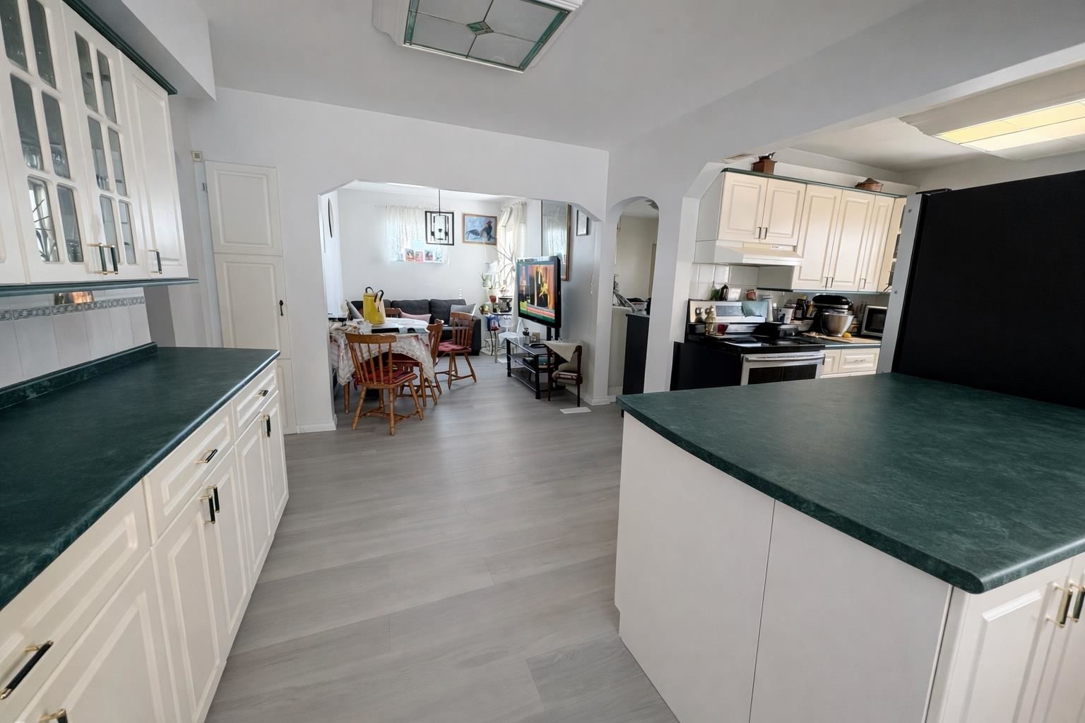 Listing Image 13