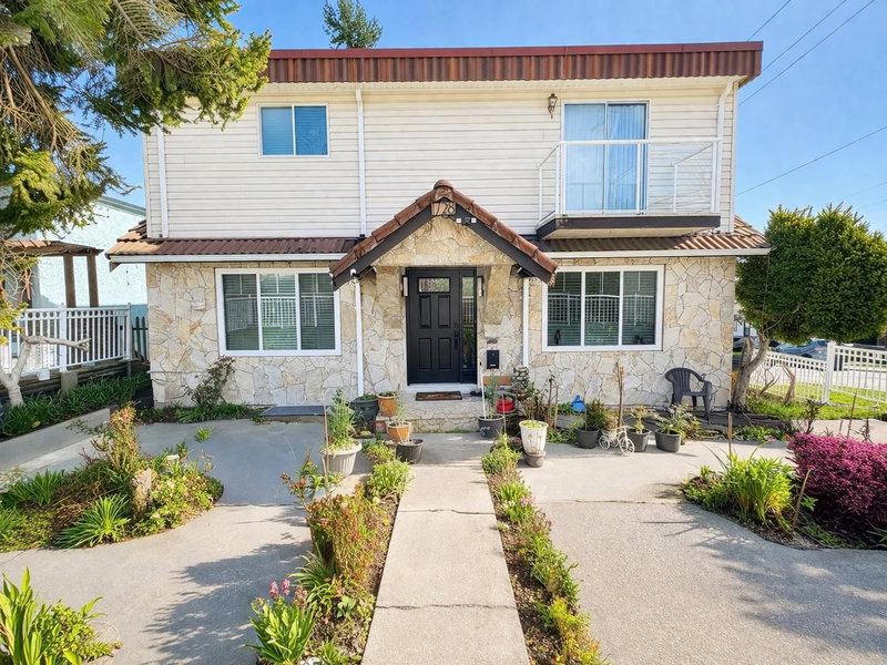 1728 Seventh Avenue, New Westminster, V3M 2K8 | Image 2