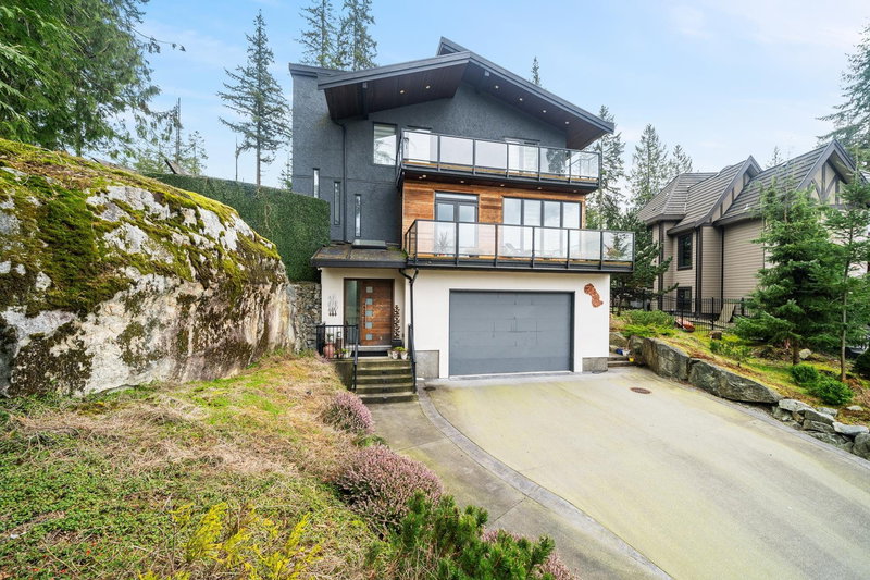 116 Deerview Lane, Anmore, V3H 0A3 | Image 2