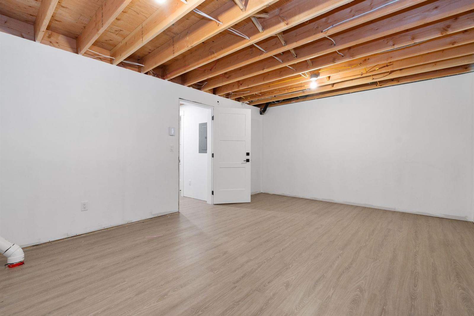 Listing Image 25