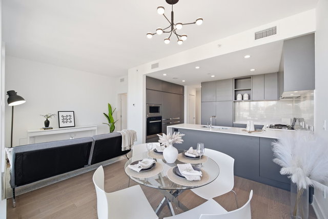 2401 - 450 Westview Street