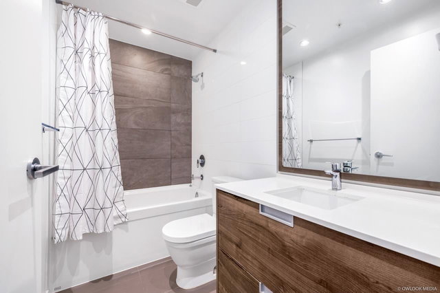 2906 - 4688 Kingsway