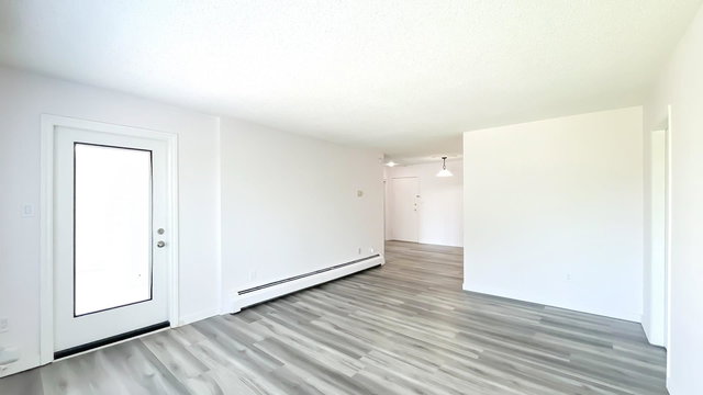 416 - 1945 Woodway Place