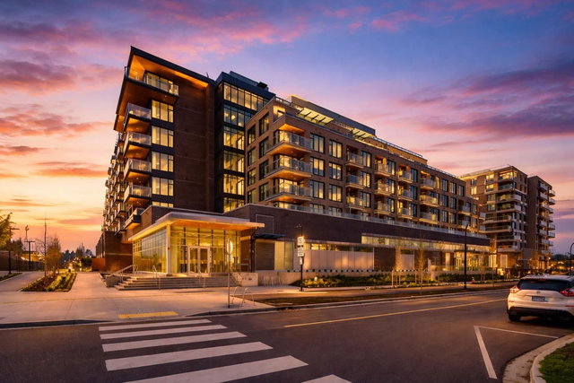 312 - 755 Harbourside Drive