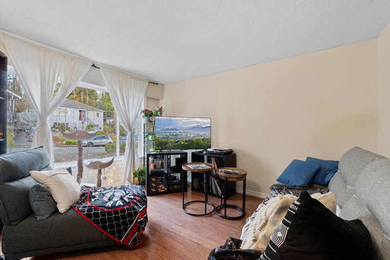 570 Colby Street, New Westminster, V3L 3Z1 | Image 2