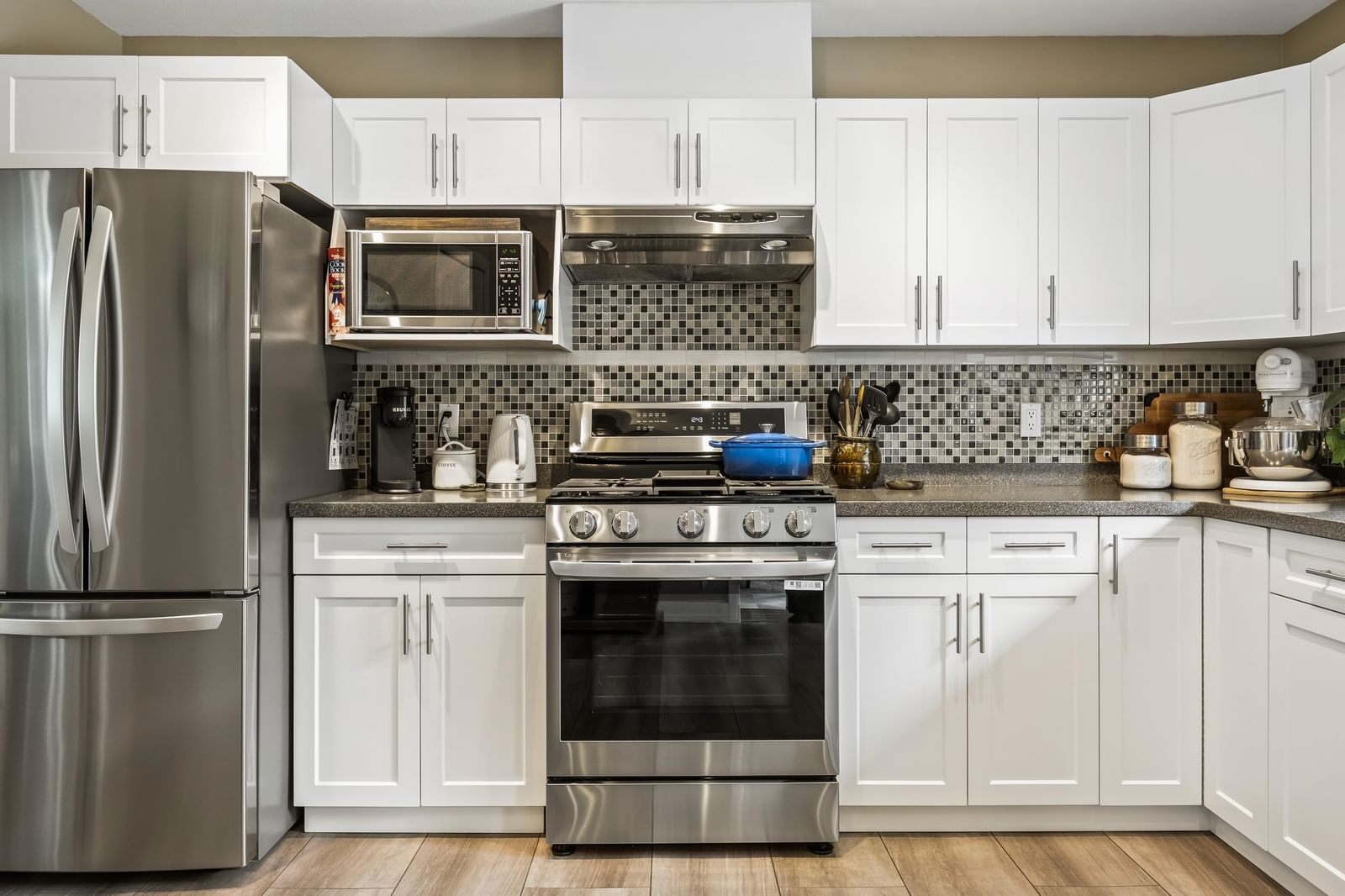 Listing Image 15