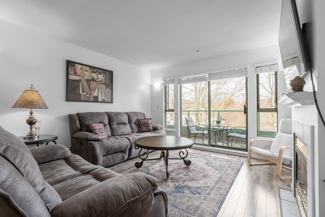 P12 - 223 Mountain Highway