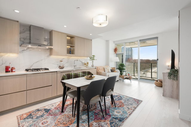 402 - 8611 Hazelbridge Way