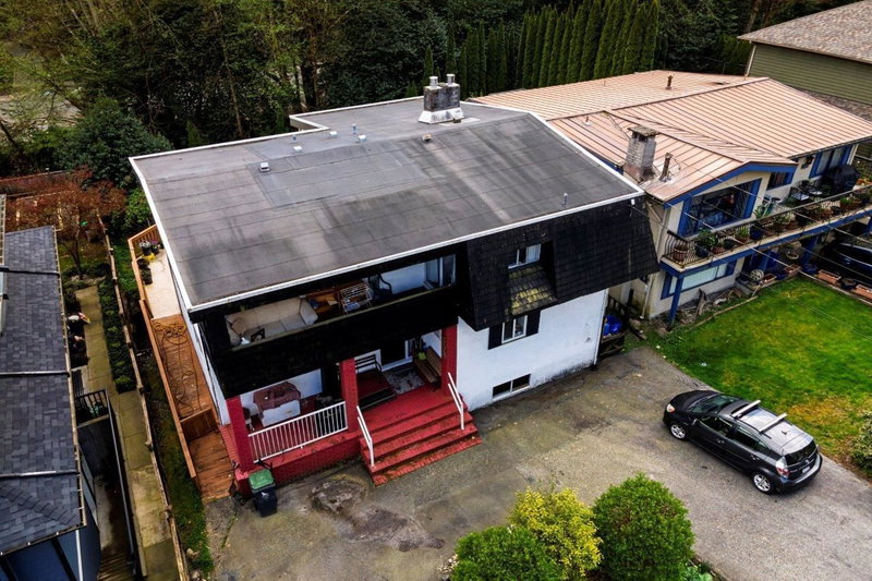 4339 Cliffmont Road, North Vancouver, V7G 1J6 | Image 2