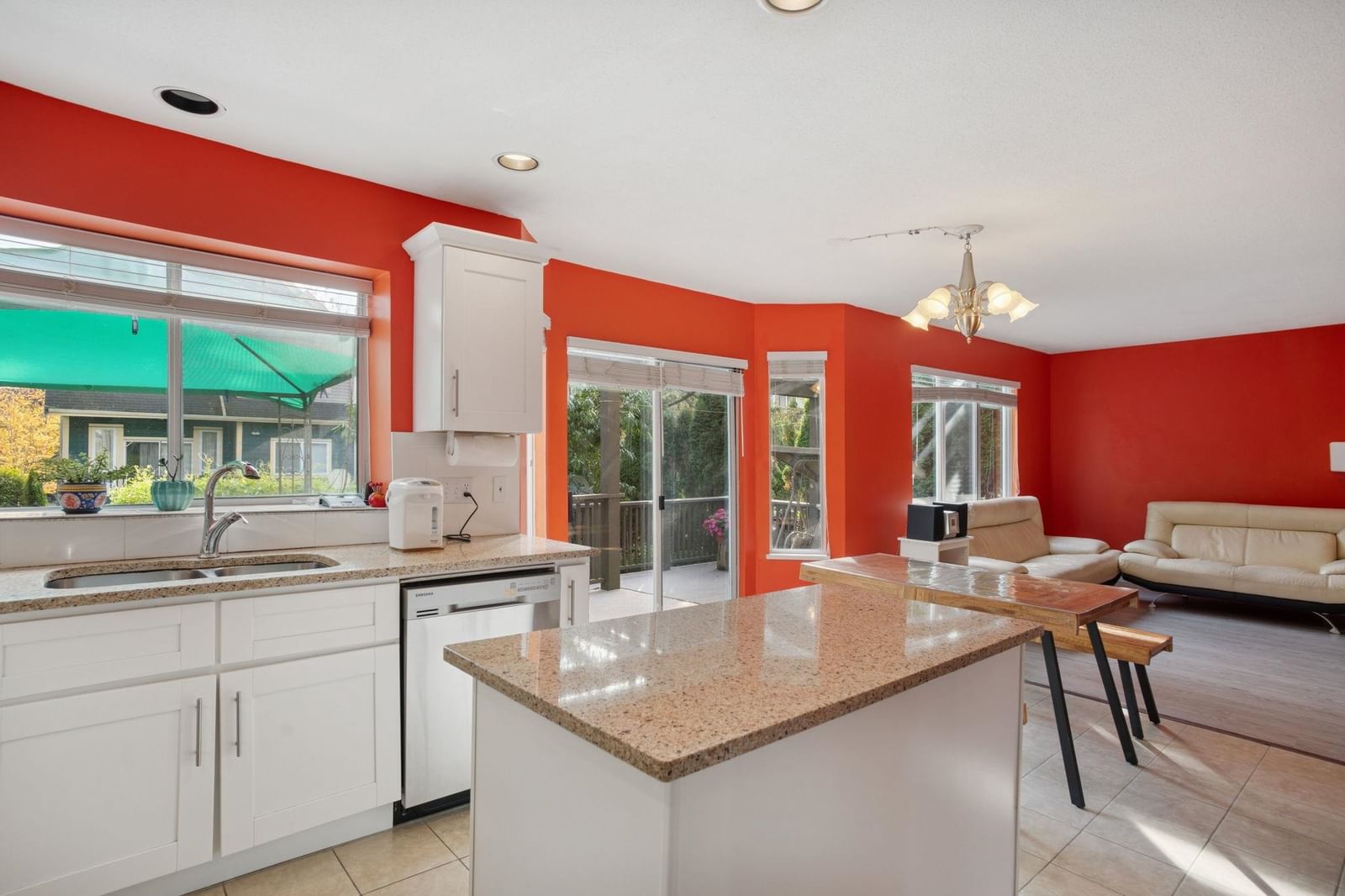 Listing Image 11