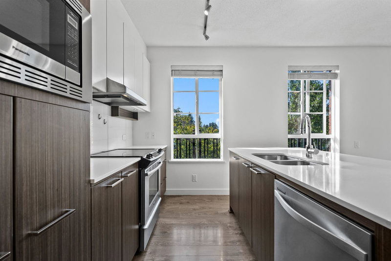 301 - 553 Foster Avenue, Coquitlam, V3J 0B5 | Image 3