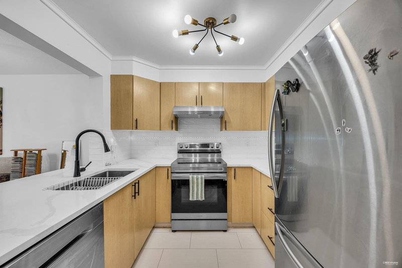 310 - 15220 Guildford Drive, Surrey, V3R 0Y6 | Image 3