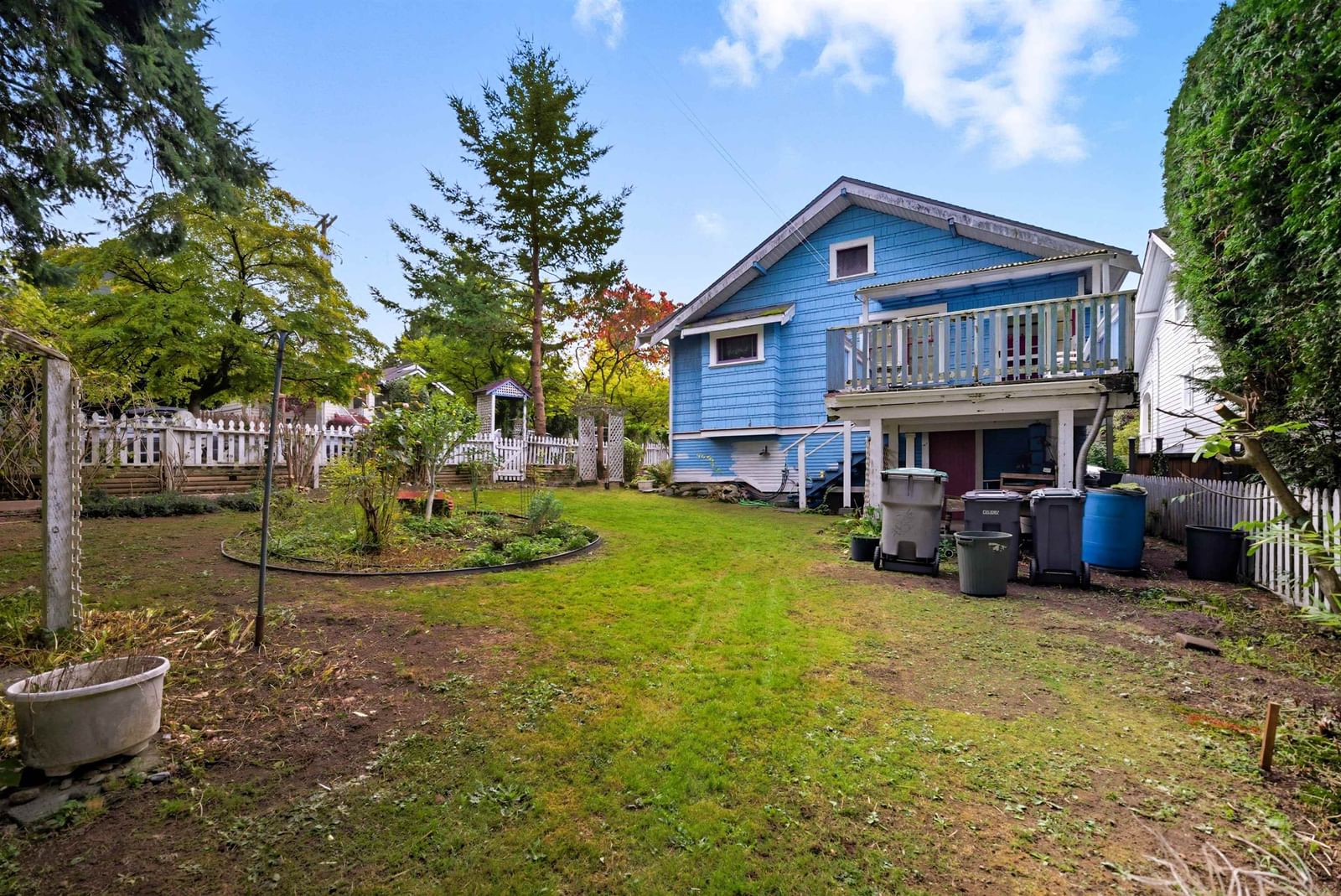 Listing Image 5