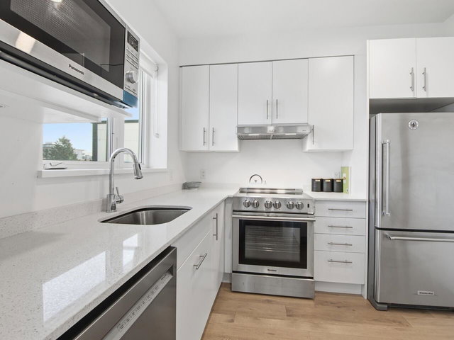 405 - 2137 Chesterfield Avenue