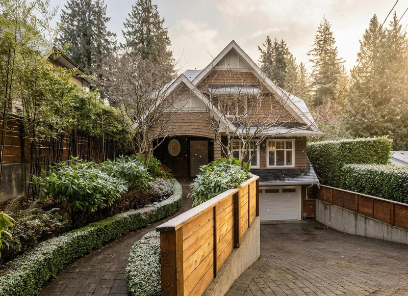 6417 Pitt Street, West Vancouver, V7W 2C1 | Image 2