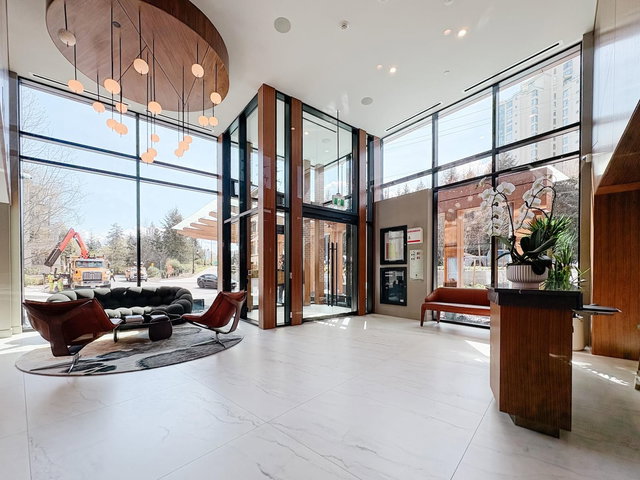 604 - 423 6th Street