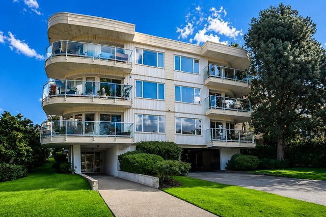 202 - 320 2nd Street W