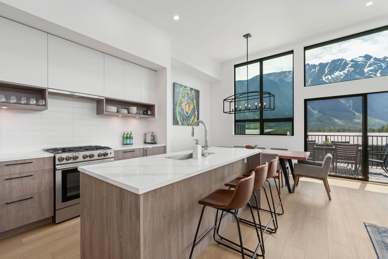 36 - 4000 Sunstone Way, Pemberton, V0N 2L3 | Image 3