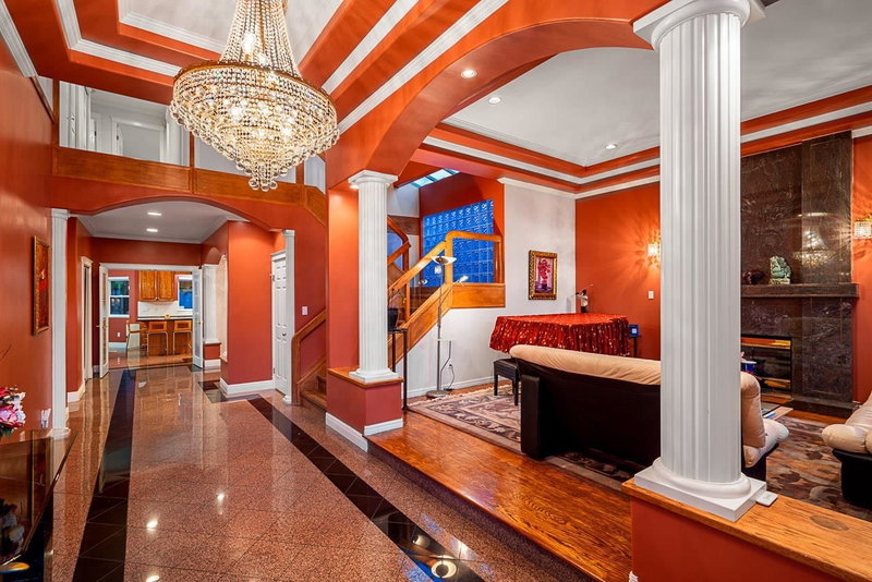 2768 Southcrest Drive, Burnaby, V5A 4V4 | Image 2