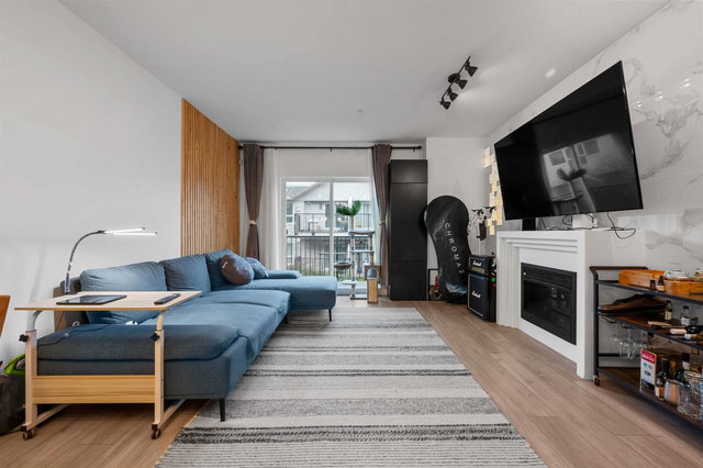 225 - 3888 Norfolk Street