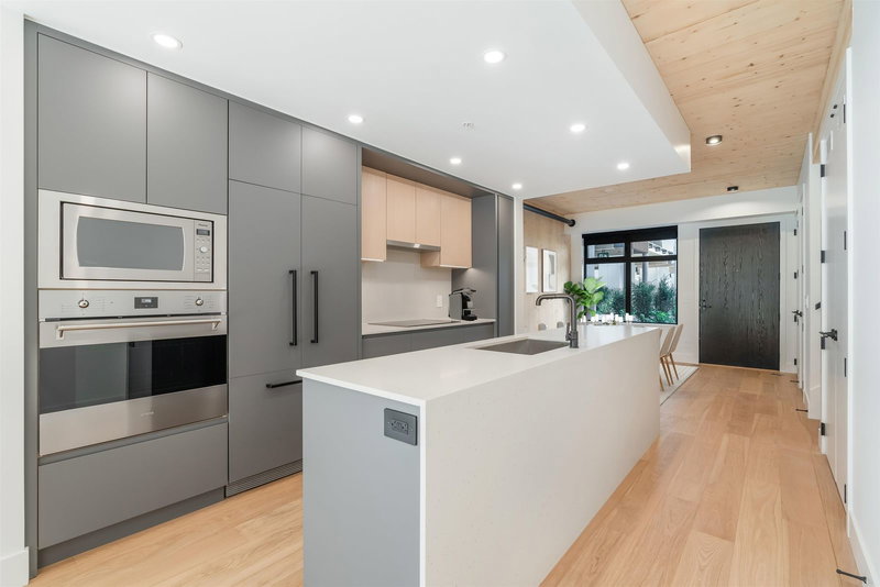 121 - 310 Salter Street, New Westminster, V3M 0N7 | Image 3