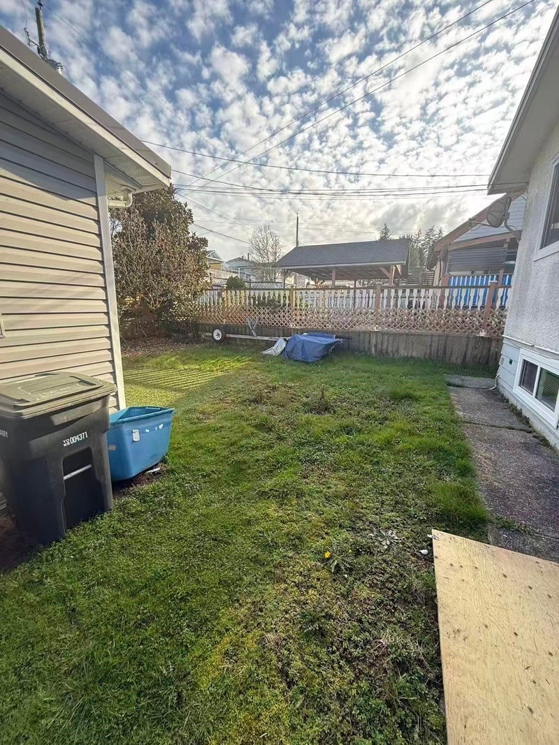 8940 Monroe Avenue, Burnaby, V3N 4E6 | Image 3