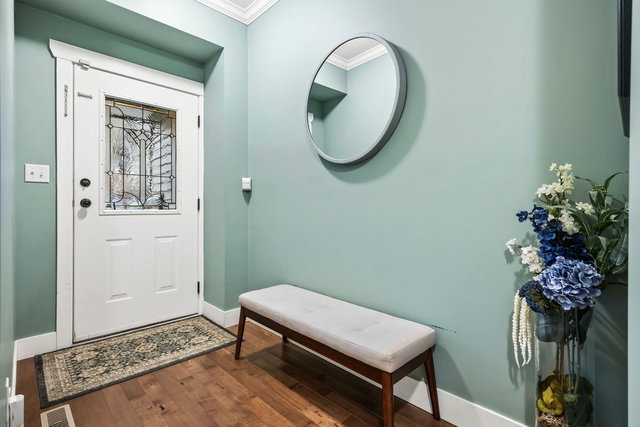 7 - 46791 Hudson Road