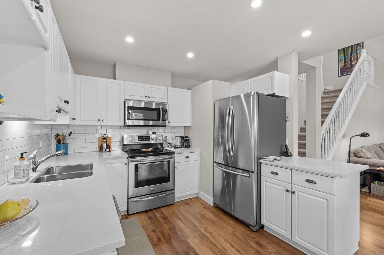 Listing Image 12