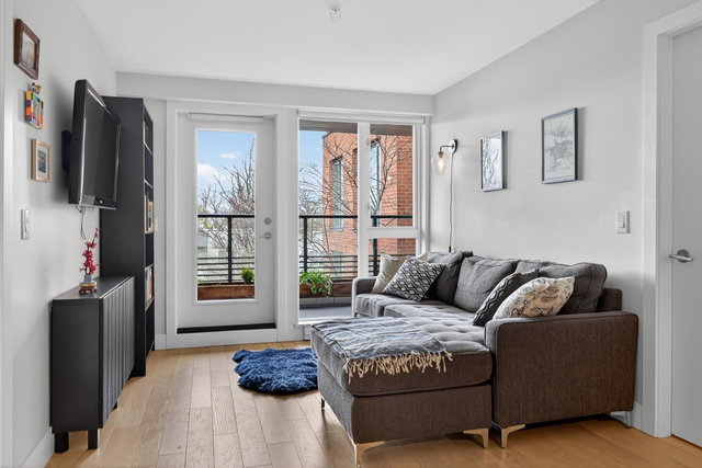 413 - 2477 Carolina Street