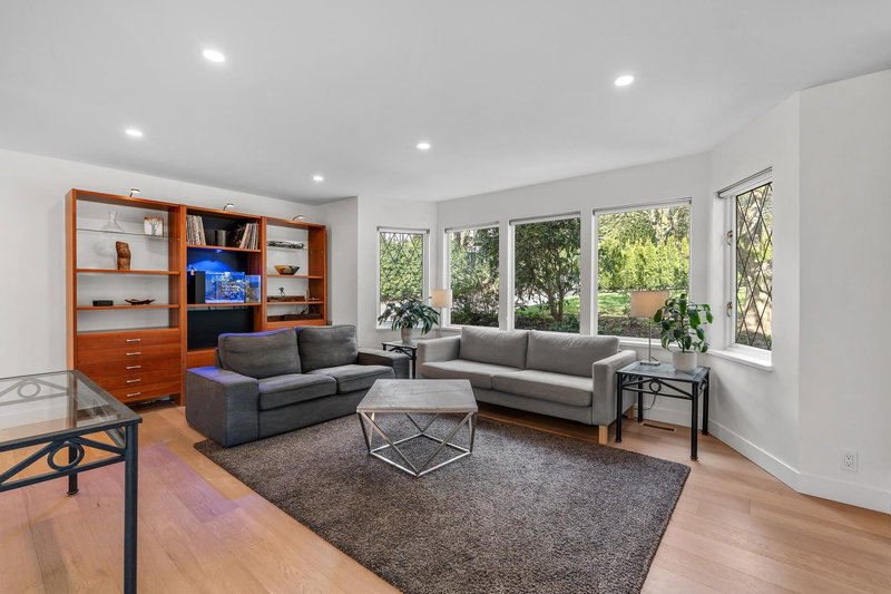 1842 Mathers Court, West Vancouver, V7V 2L2 | Image 3