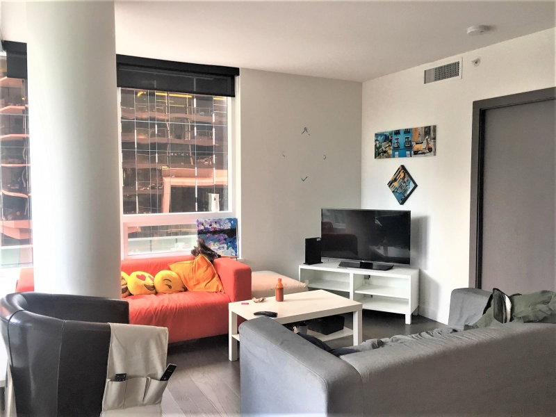 522 - 68 Smithe Street