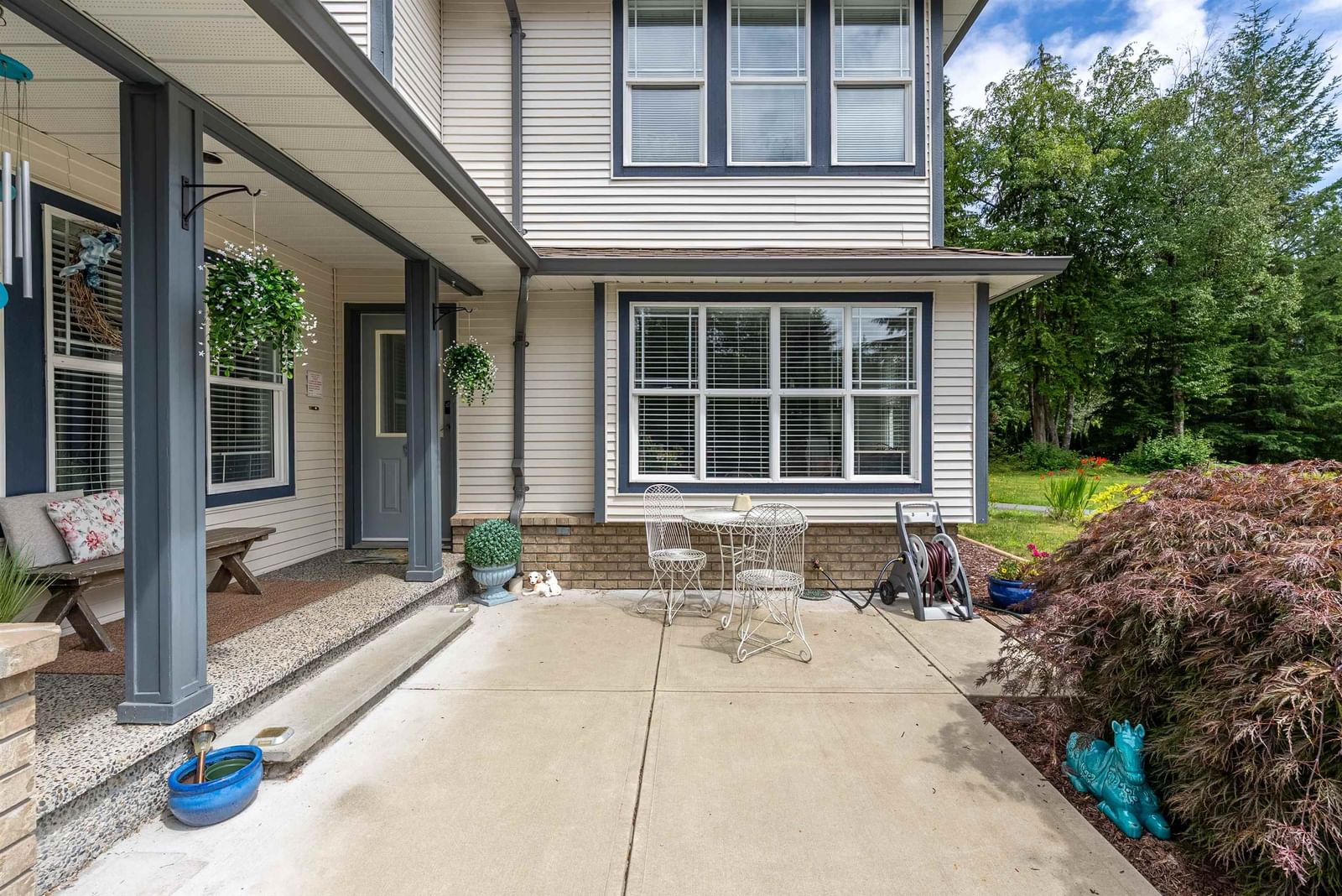 Listing Image 4