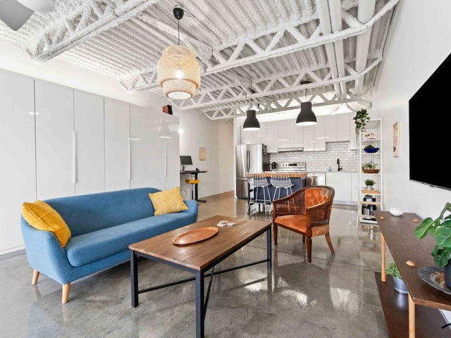 330 - 350 2nd Avenue E