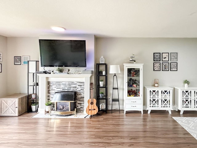 5 - 46350 Cessna Drive