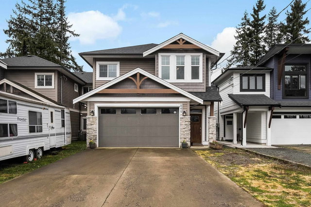 B - 9279 Carleton Street