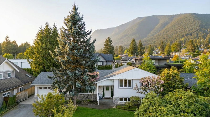 972 Beaconsfield Road, North Vancouver, British Columbia