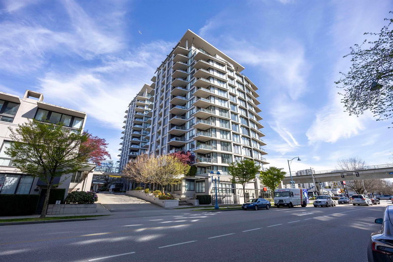 5811 No. 3 Road #811, Richmond, British Columbia