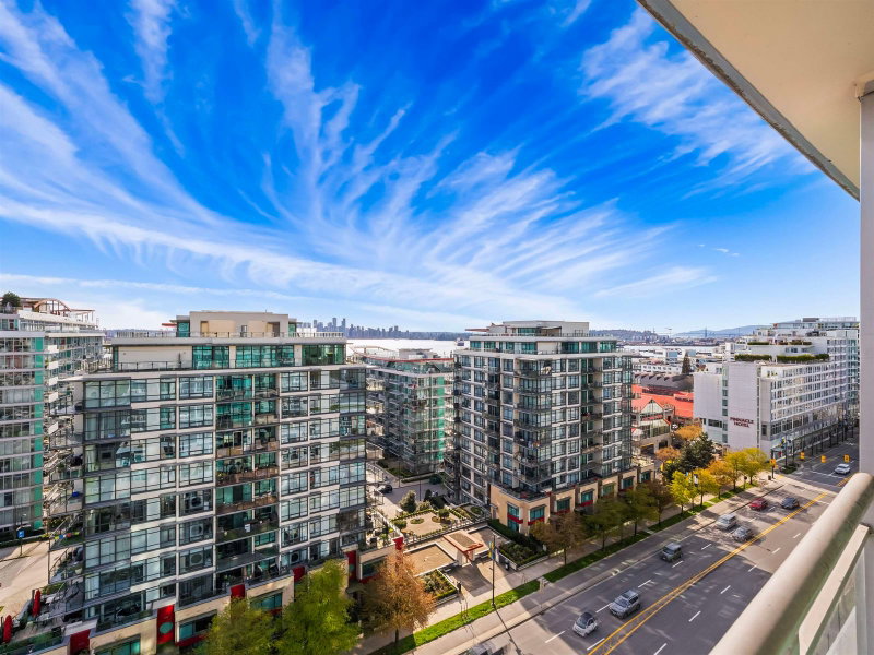1404 - 188 Esplanade E