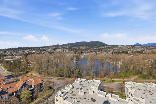 1702 - 1199 Eastwood Street