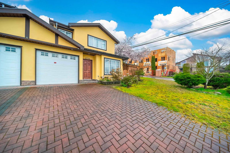 4706 Sardis Street, Burnaby, V5H 1L5 | Image 2