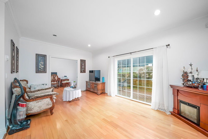 4706 Sardis Street, Burnaby, V5H 1L5 | Image 3