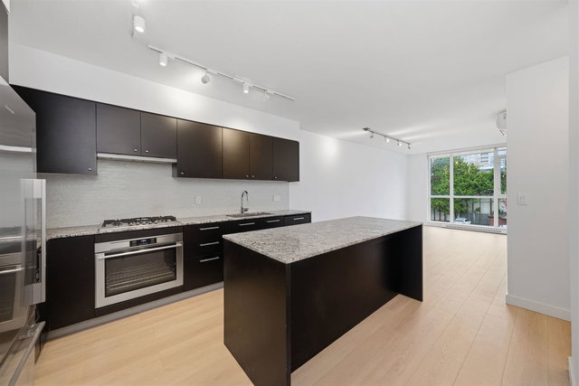 307 - 6180 Cooney Road