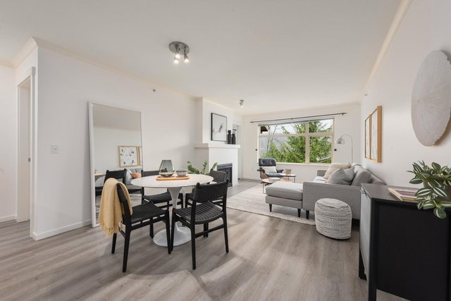 401 - 300 Klahanie Drive