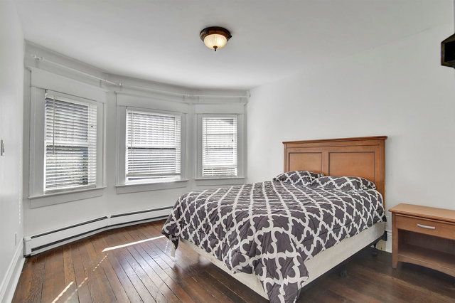 2 - 1517 Comox Street