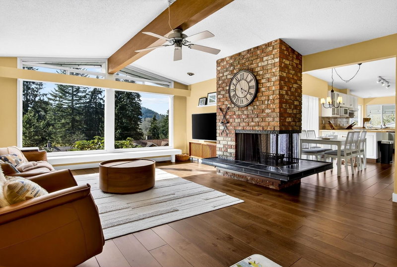 981 Kinsac Street, Coquitlam, British Columbia