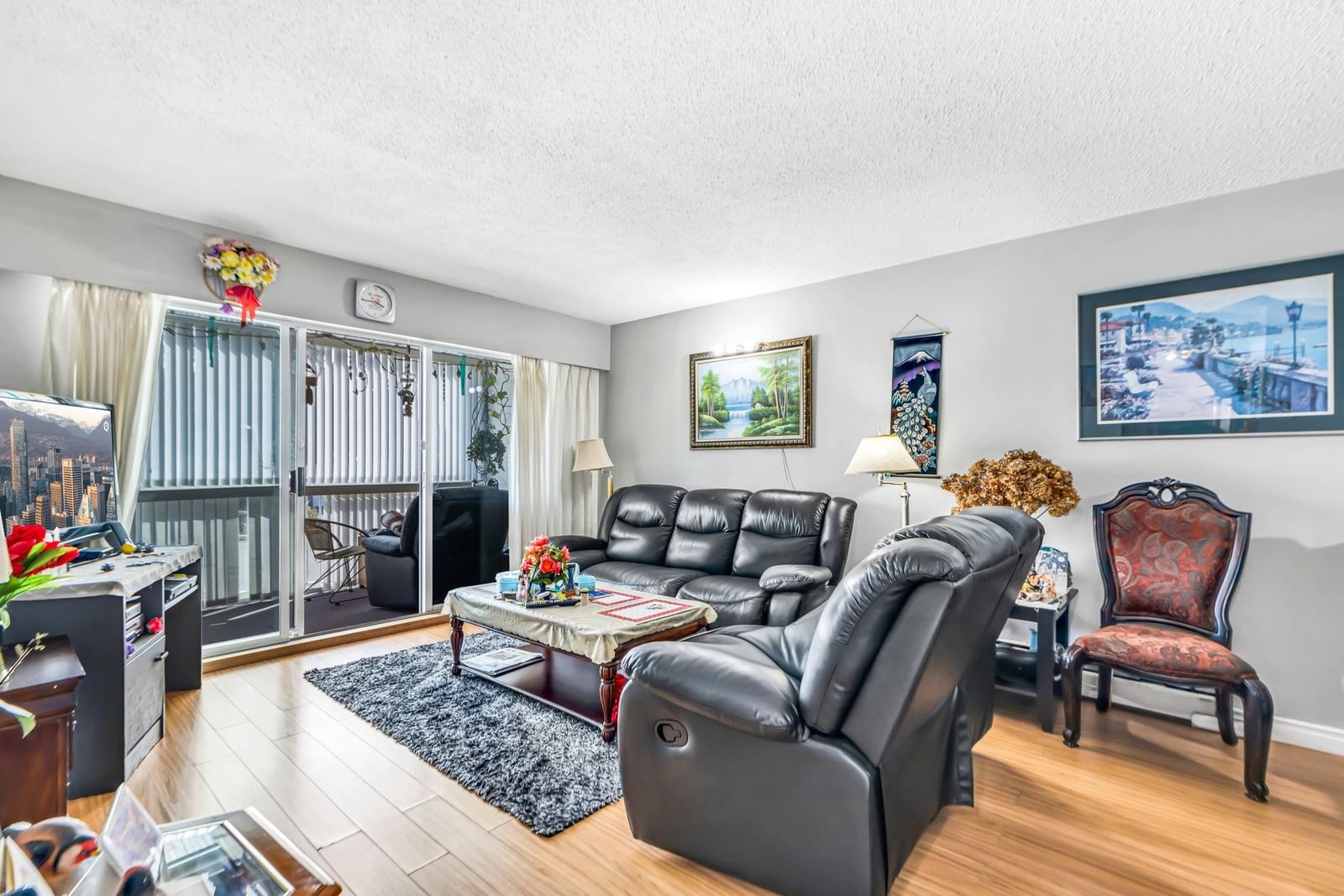 Listing Image 12