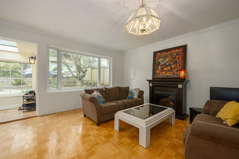 1355 Frederick Road, North Vancouver, V7K 1J5 | Image 3