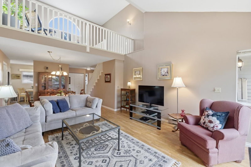 906 Roche Point Drive, North Vancouver, British Columbia