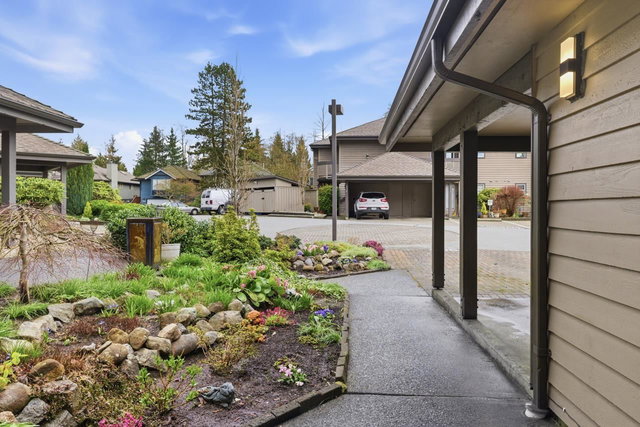 906 Roche Point Drive