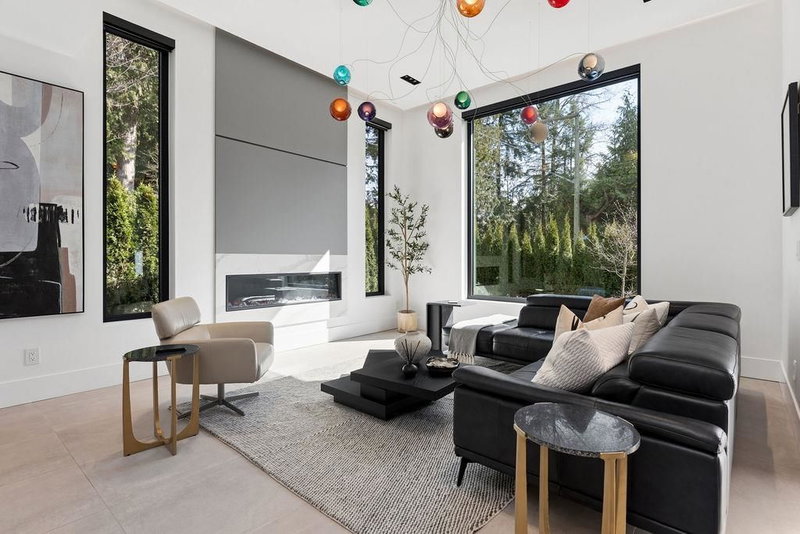 1200 Bedford Court, North Vancouver, V7R 1L2 | Image 2